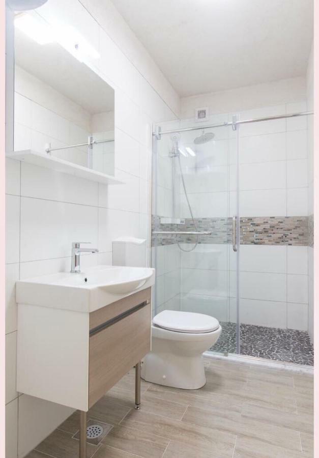 Alena Luxury Apartment With Jacuzzi Сплит Екстериор снимка